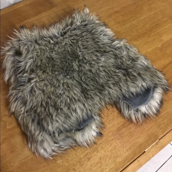 Fur vest - Picture 3 of 3